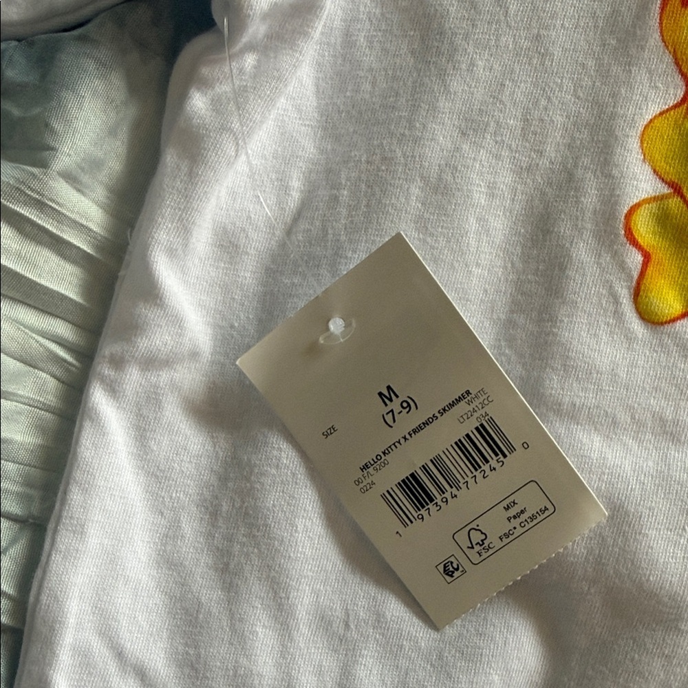 Hello Kitty White Tee with Red Graphic Pocket - Picture 5 of 7